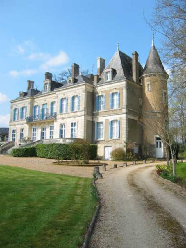Année Dauvergne : le Château de la Vallée Bleue