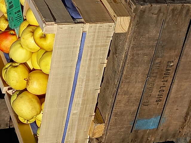 Marché hebdomadaire de la Ville-aux-Clercs