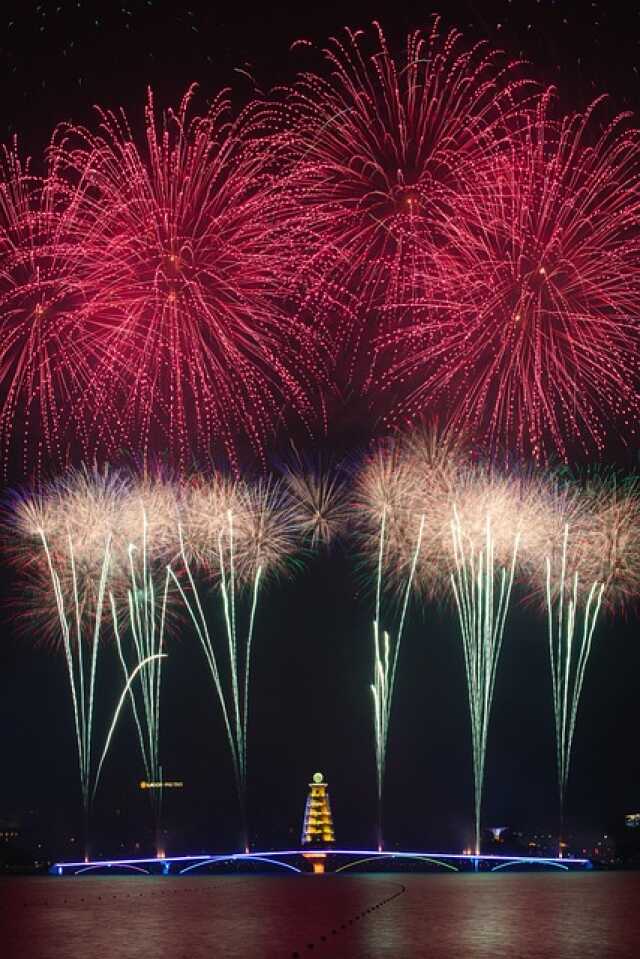 Repas champêtre et feu d'artifice