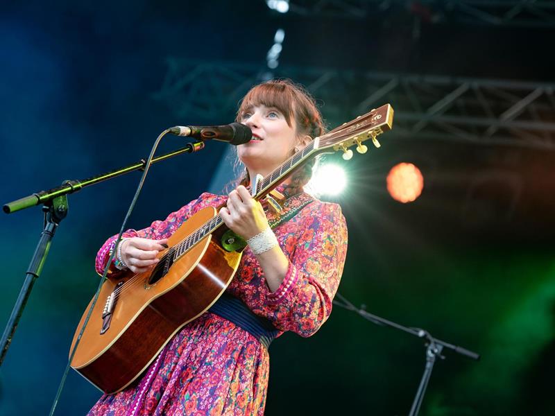 CONCERT FOLK - AMELIE MCCANDLESS