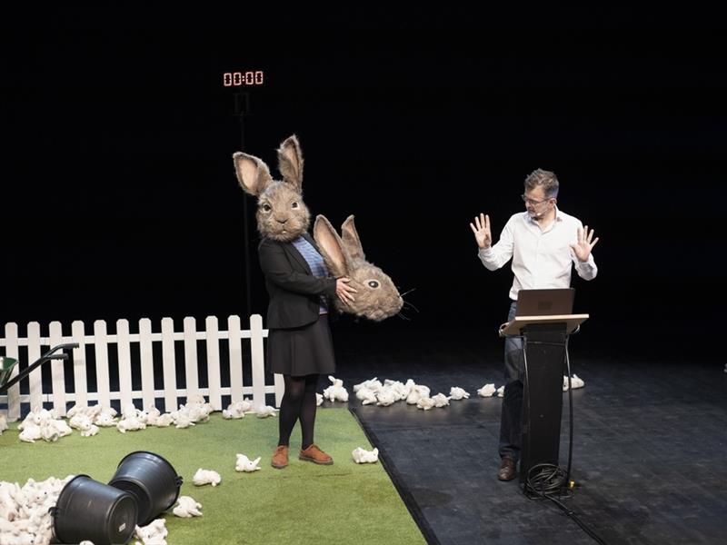 THÉÂTRE: LE PROBLÈME LAPIN