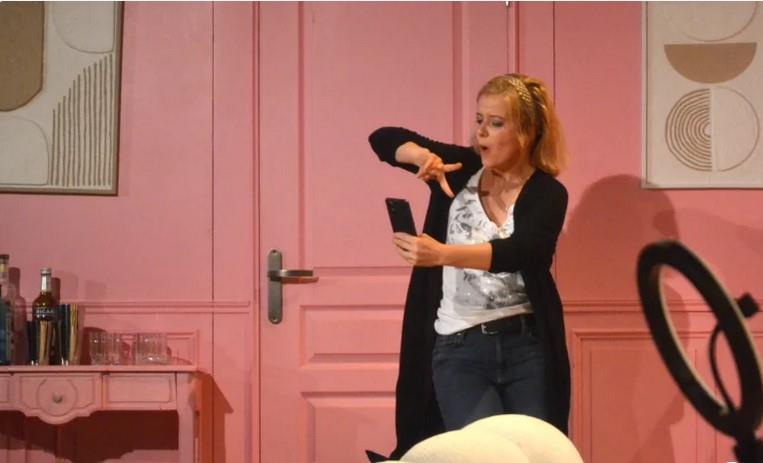 Théâtre : c'est énorme !