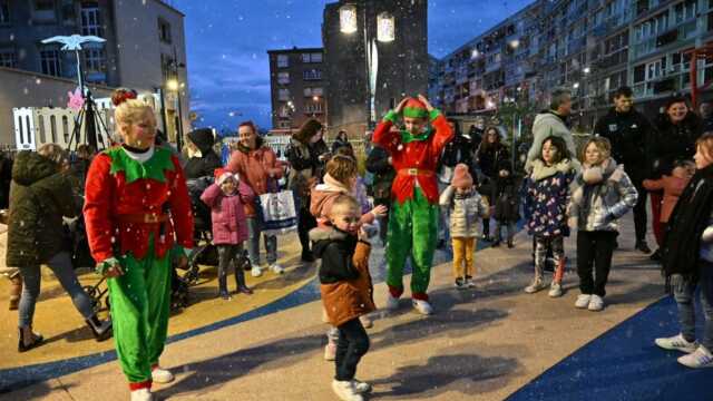 Un village de Noël place de France !