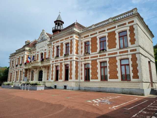 Rencontre bière fromage à l'hôtel de ville de Carvin